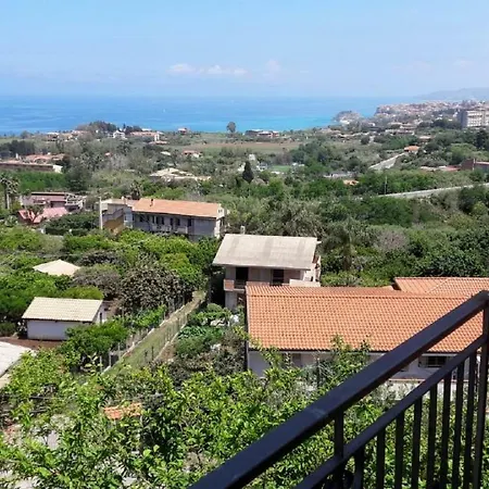 Con Vista Sul Mare Di Tropea 圣多米尼卡